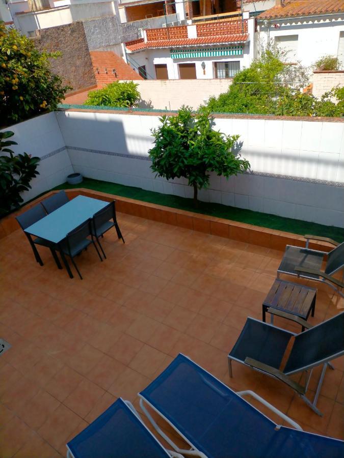 Apartamentos Costa Brava Las Vistas サン・フェリウ・ダ・ギショルス エクステリア 写真