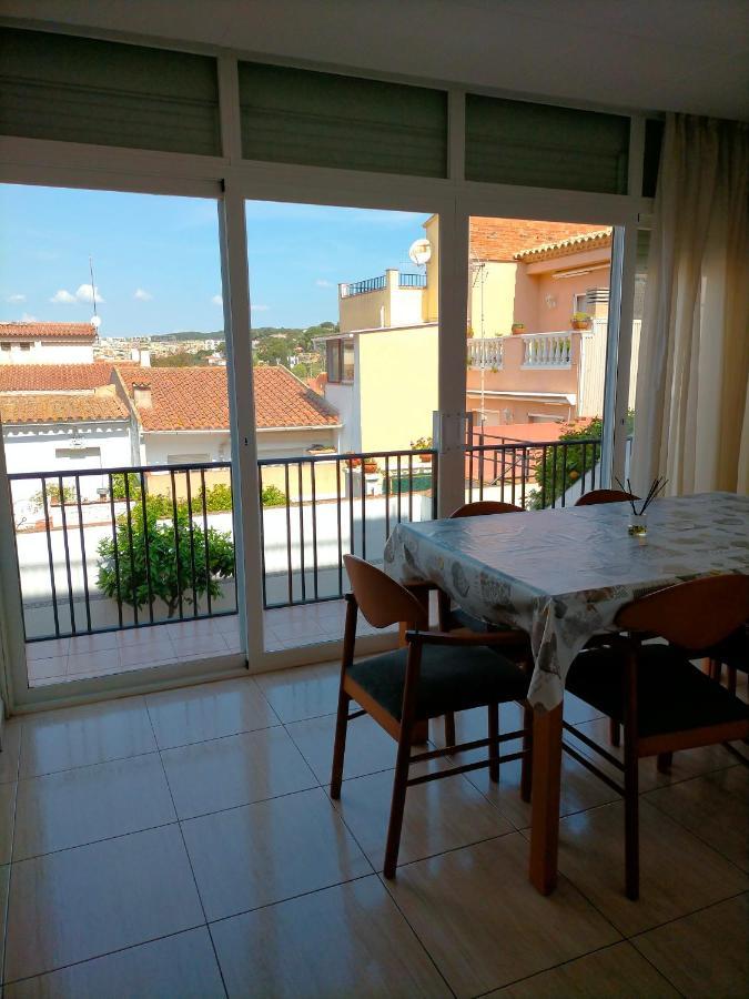 Apartamentos Costa Brava Las Vistas サン・フェリウ・ダ・ギショルス エクステリア 写真