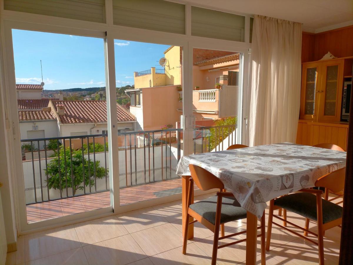 Apartamentos Costa Brava Las Vistas サン・フェリウ・ダ・ギショルス エクステリア 写真