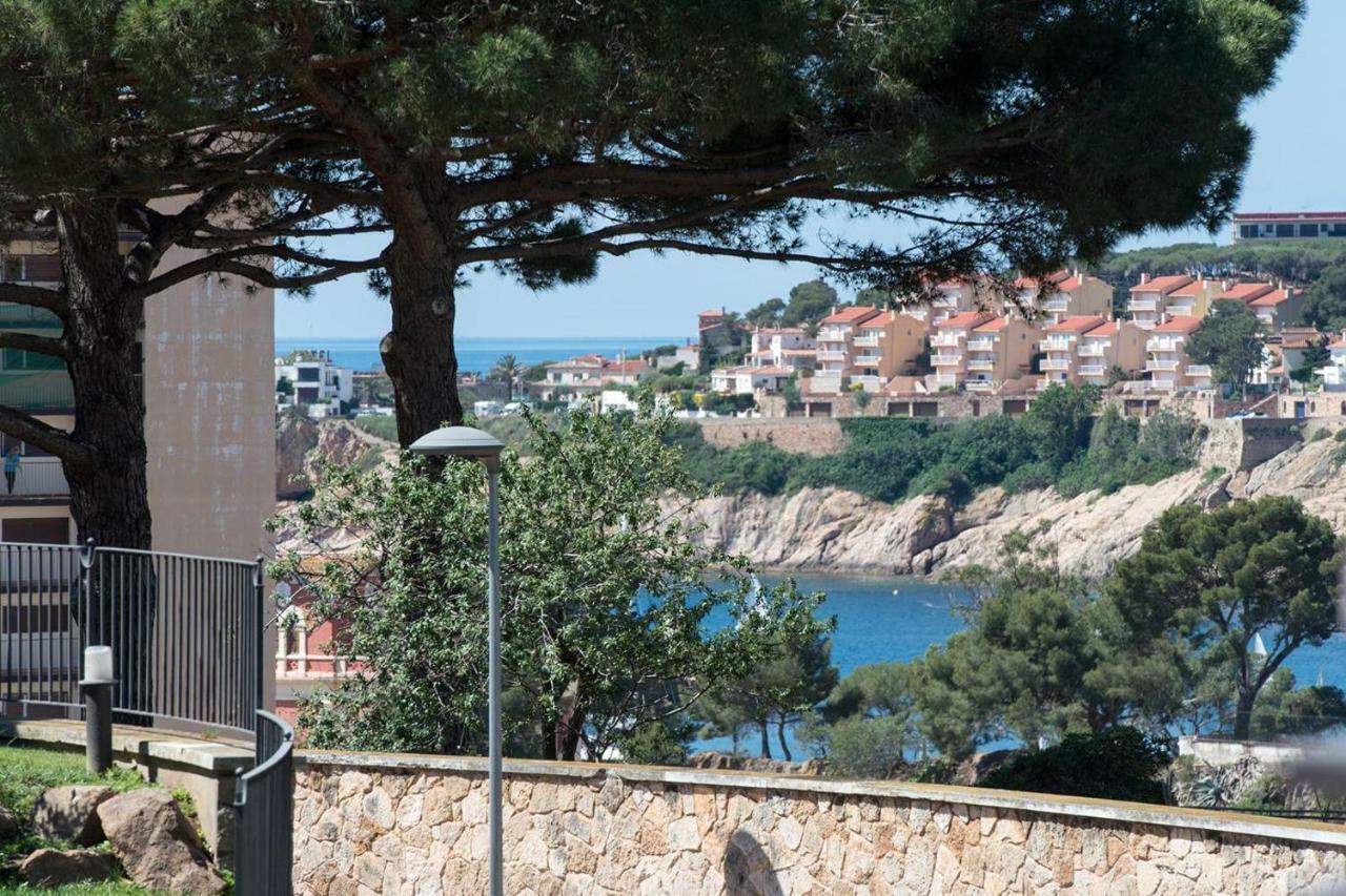 Apartamentos Costa Brava Las Vistas サン・フェリウ・ダ・ギショルス エクステリア 写真