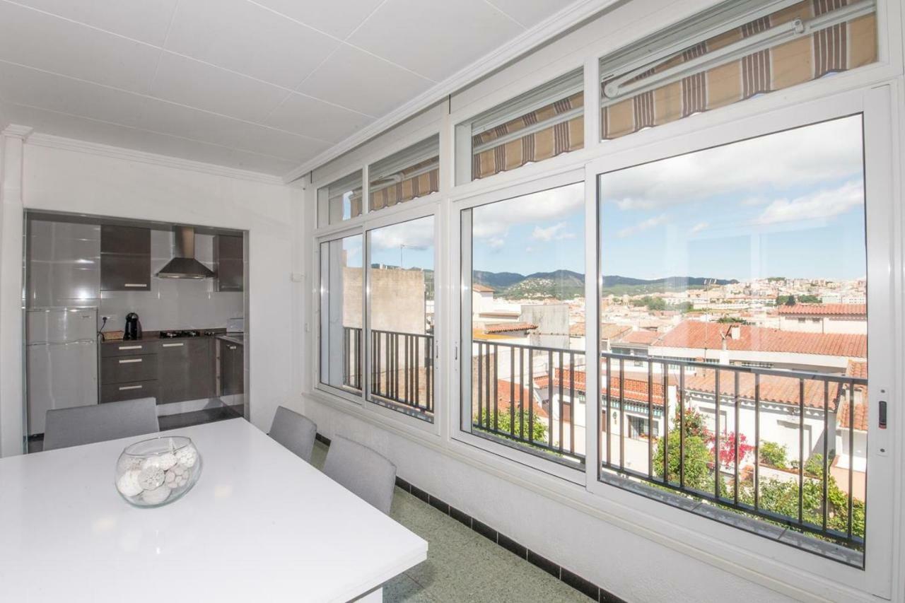 Apartamentos Costa Brava Las Vistas サン・フェリウ・ダ・ギショルス エクステリア 写真